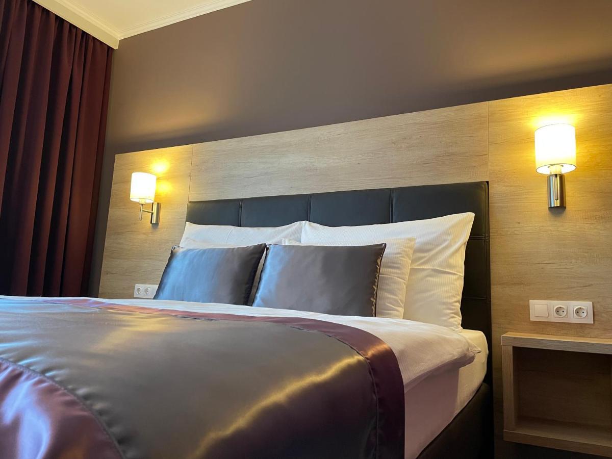 Villa Aruba & Private Spa Suites Keszthely Extérieur photo
