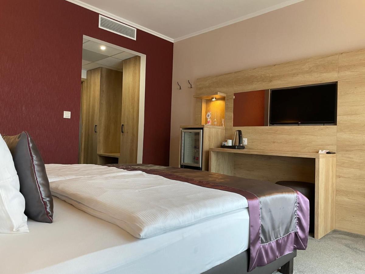 Villa Aruba & Private Spa Suites Keszthely Extérieur photo