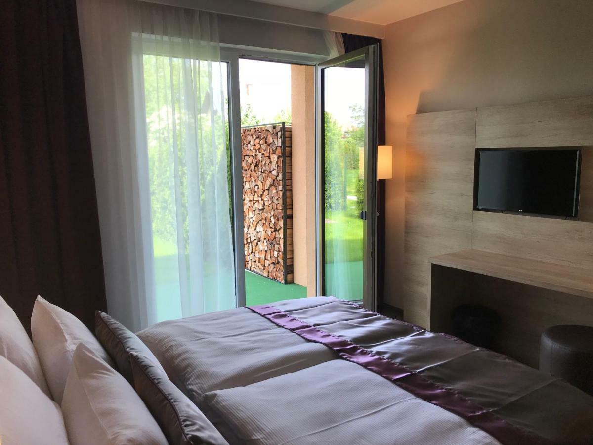 Villa Aruba & Private Spa Suites Keszthely Extérieur photo